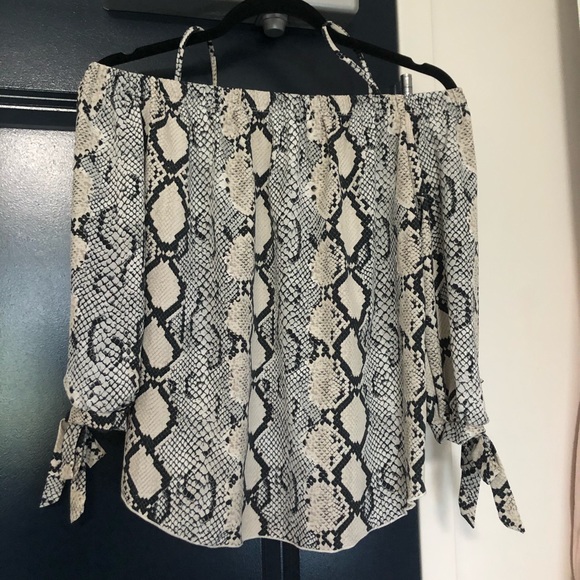 Snakeskin off the shoulder top - Picture 1 of 1